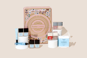 The Queen's Tea 12 Pieces Nail and Treatment Vault